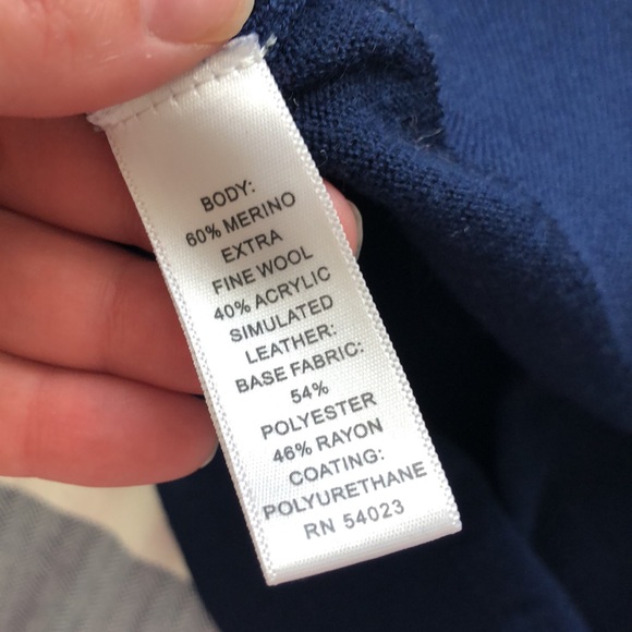 Merino wool sweater with faux leather piping and half zip - Picture 9 of 12